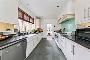 Kitchen- click for photo gallery